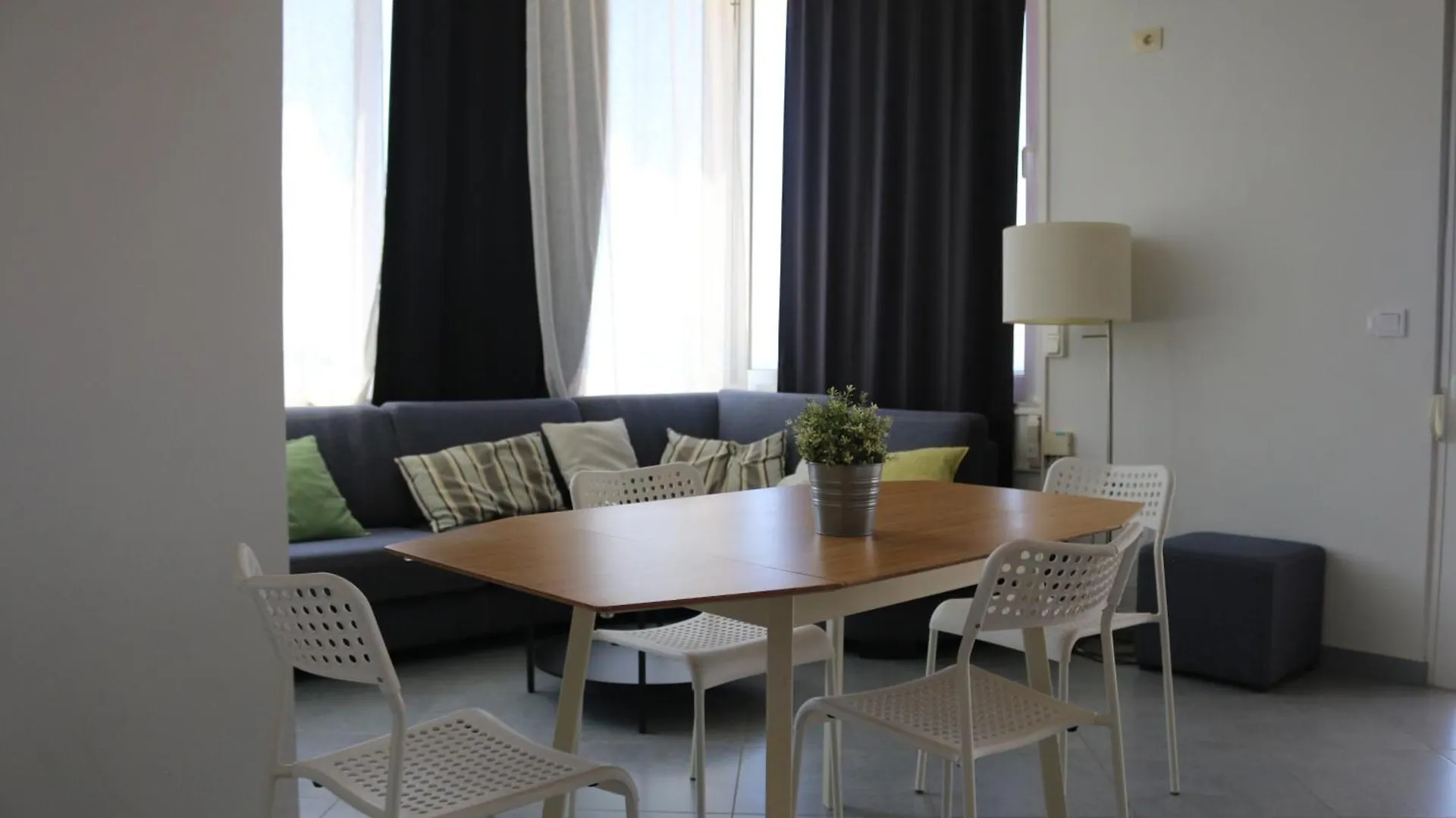 Апартаменты Viola Sea View Penthouse Саранда