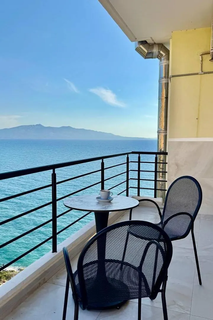 Viola Sea View Penthouse Apartment Sarande 0*,  Albania