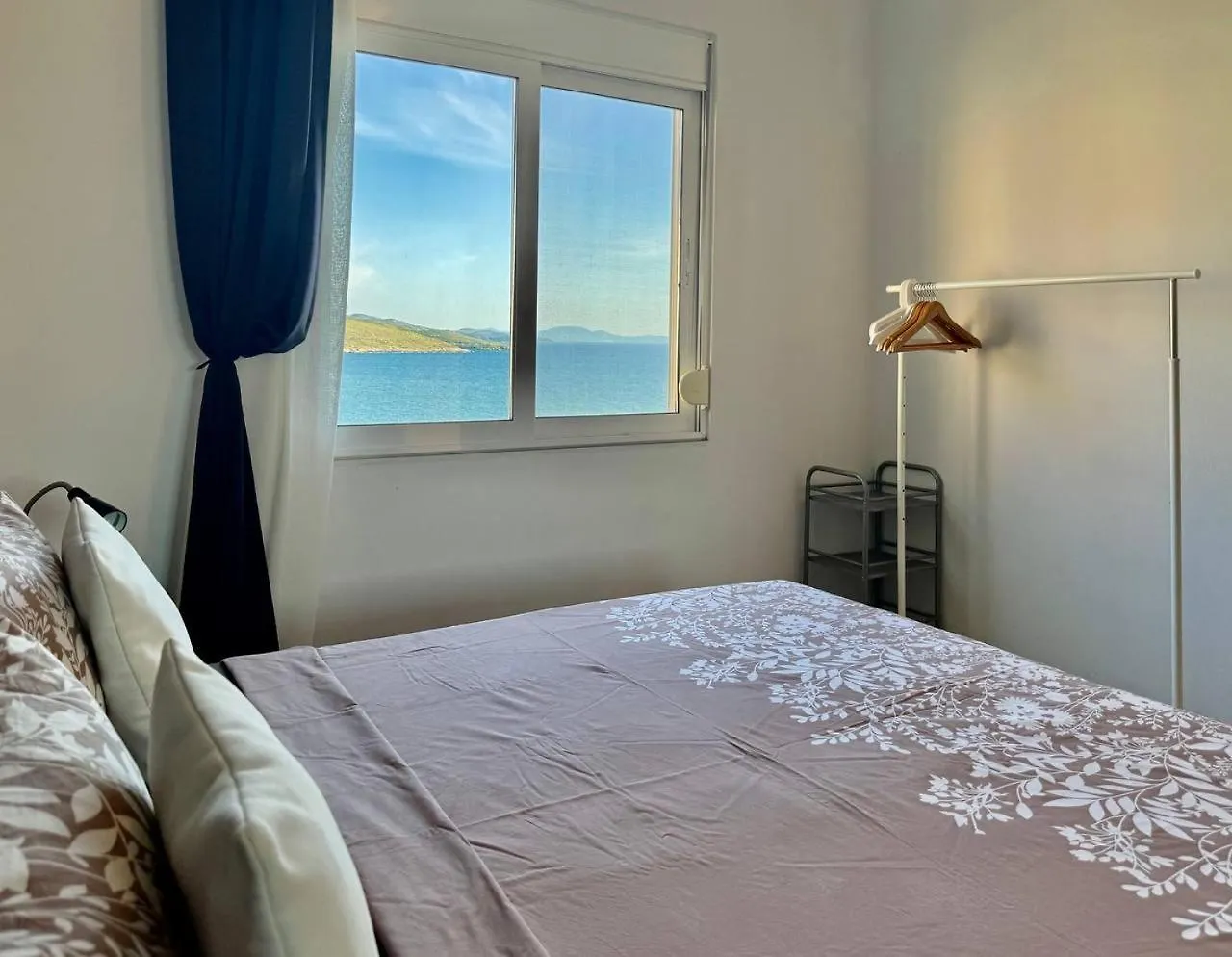 Viola Sea View Penthouse Apartment Sarande Albania