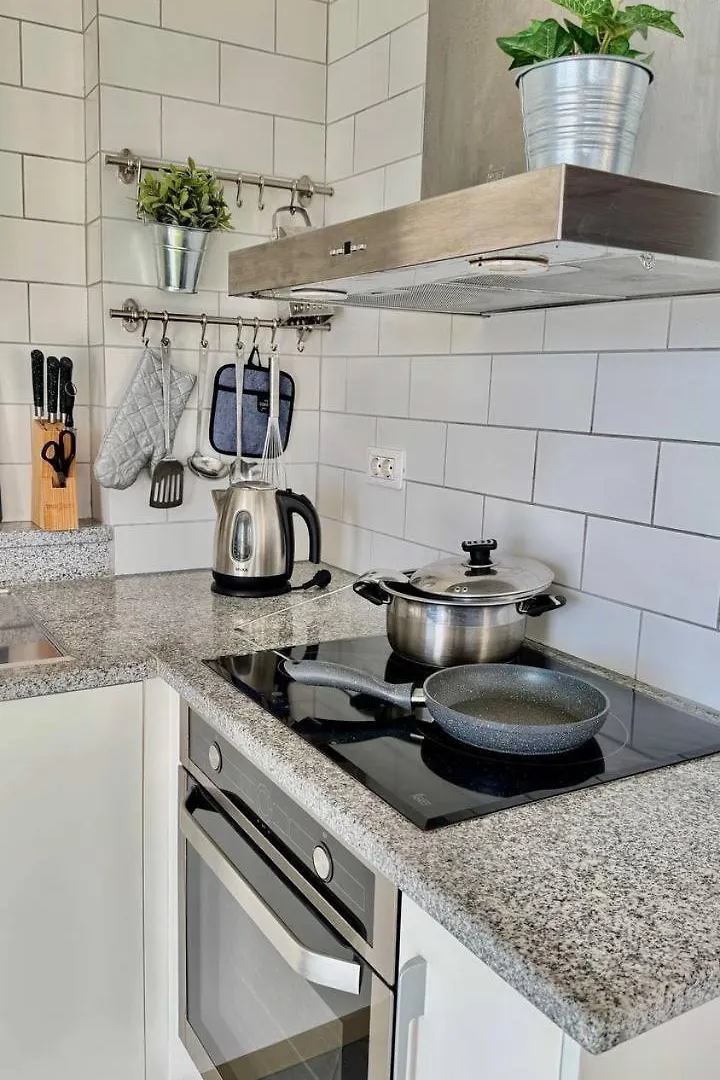 Viola Sea View Penthouse Apartment Sarande